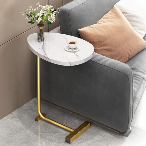 • طاولة خشبية جانبية