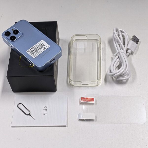 • أصغر أيفون