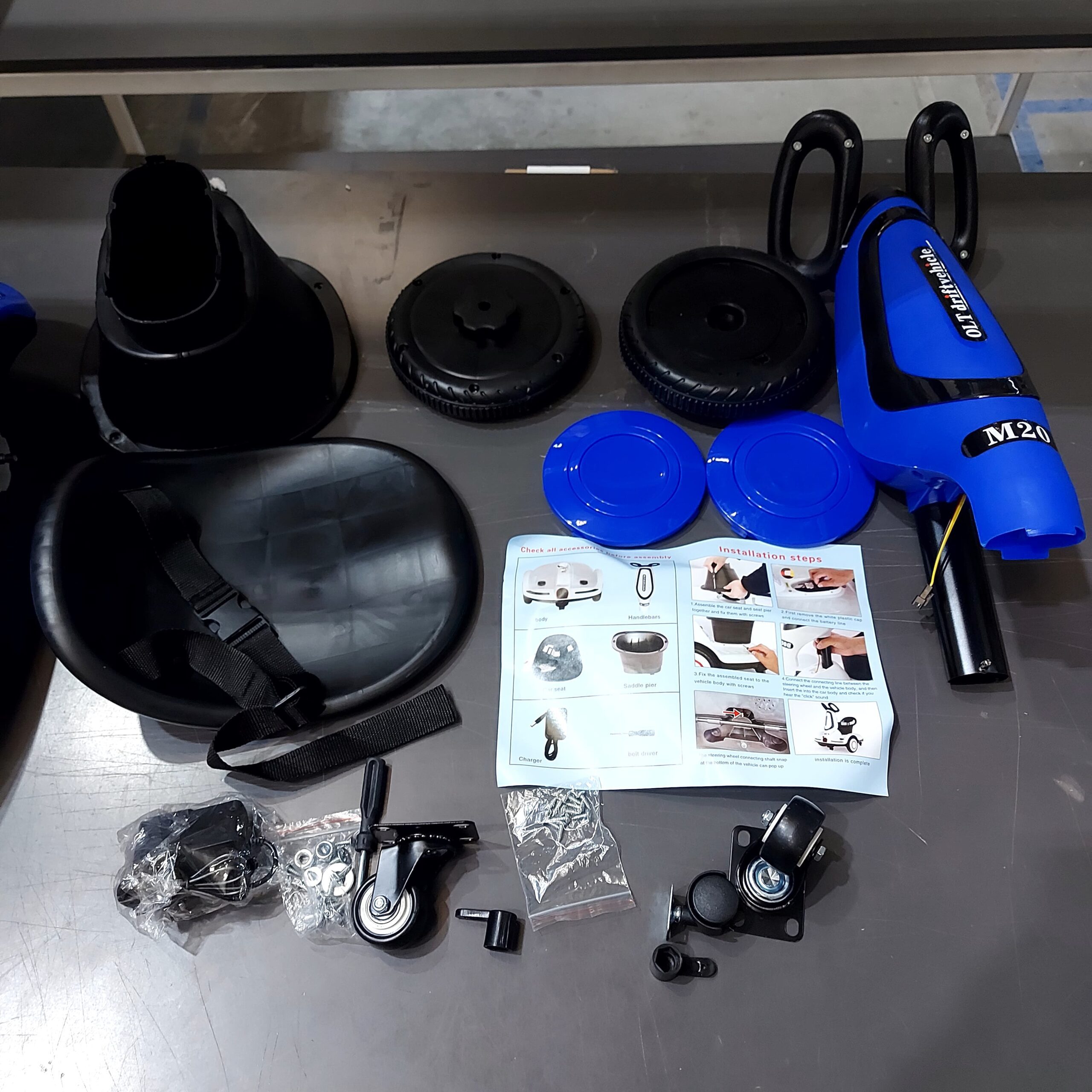 • سيارة كهربائية للأطفال بمحرك 380 واط ازرق الصورة 5