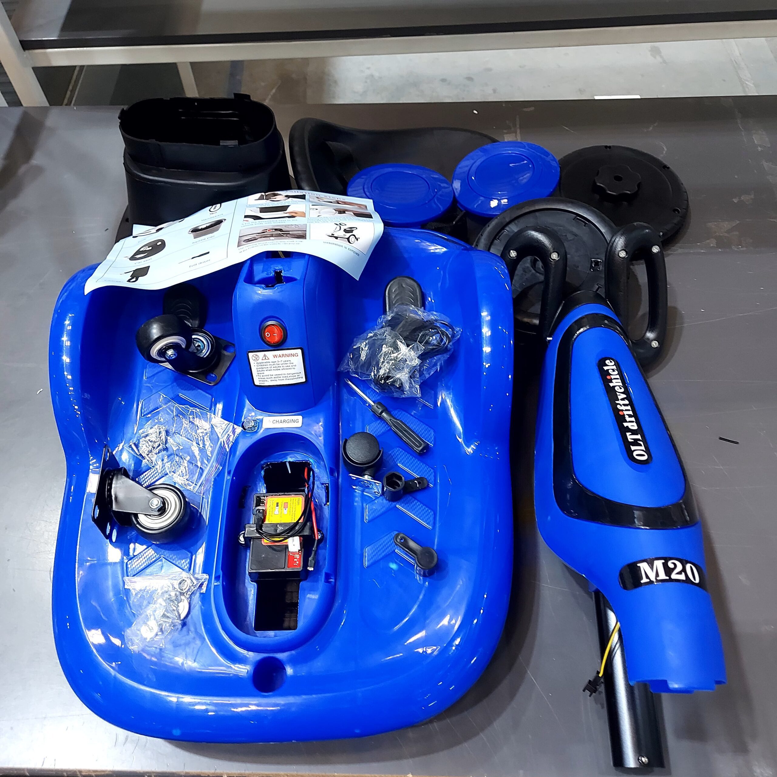 • سيارة كهربائية للأطفال بمحرك 380 واط ازرق الصورة 4