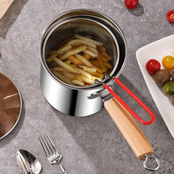 E285e840 7157 49e4 a853 deed390708e6 600x600